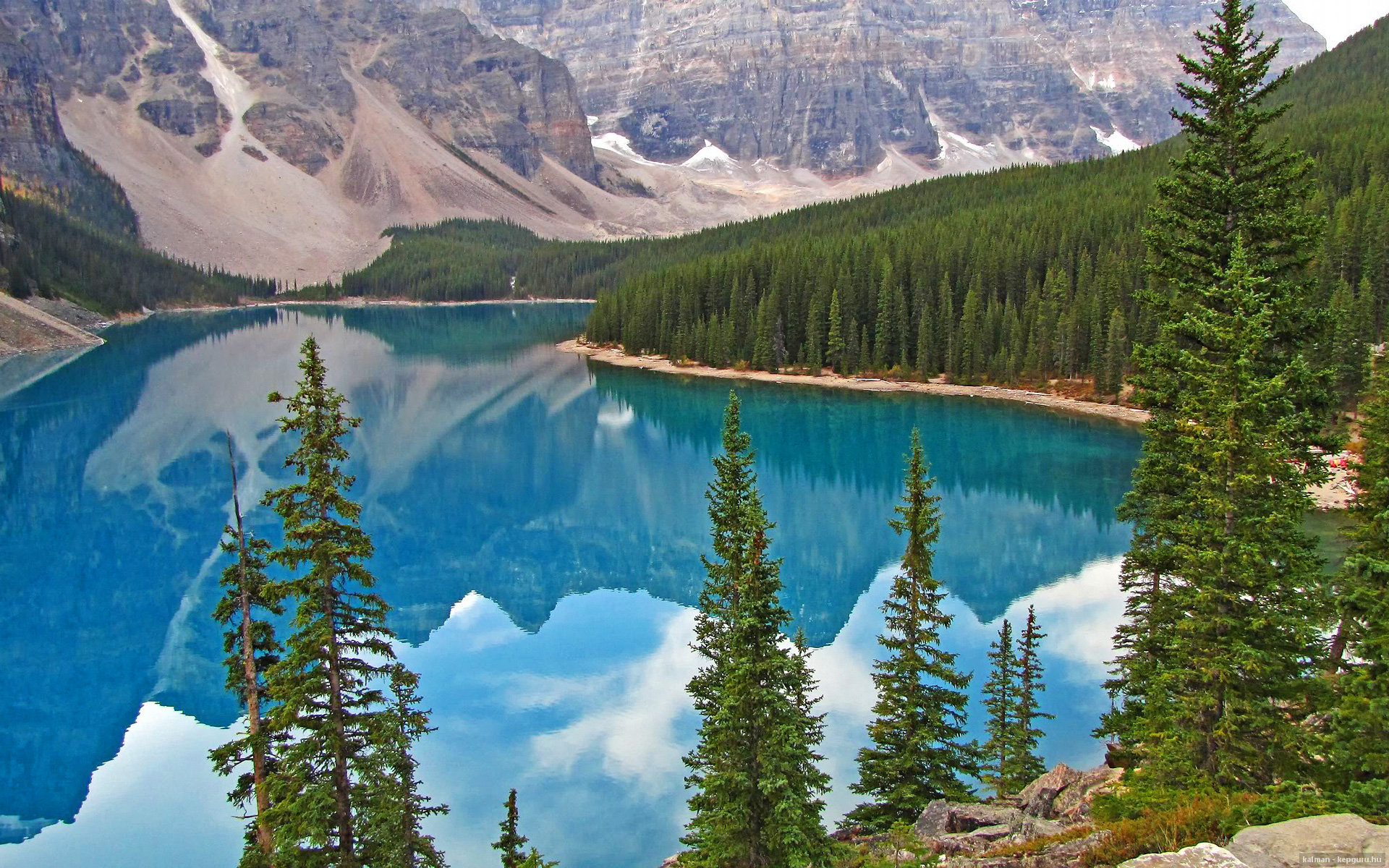 中场逼抢是否造成整体进攻连贯性下降,中场突击技术